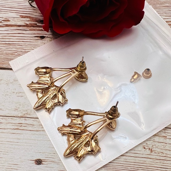 Crystal and gold statement earrings NWOT - Picture 5 of 5